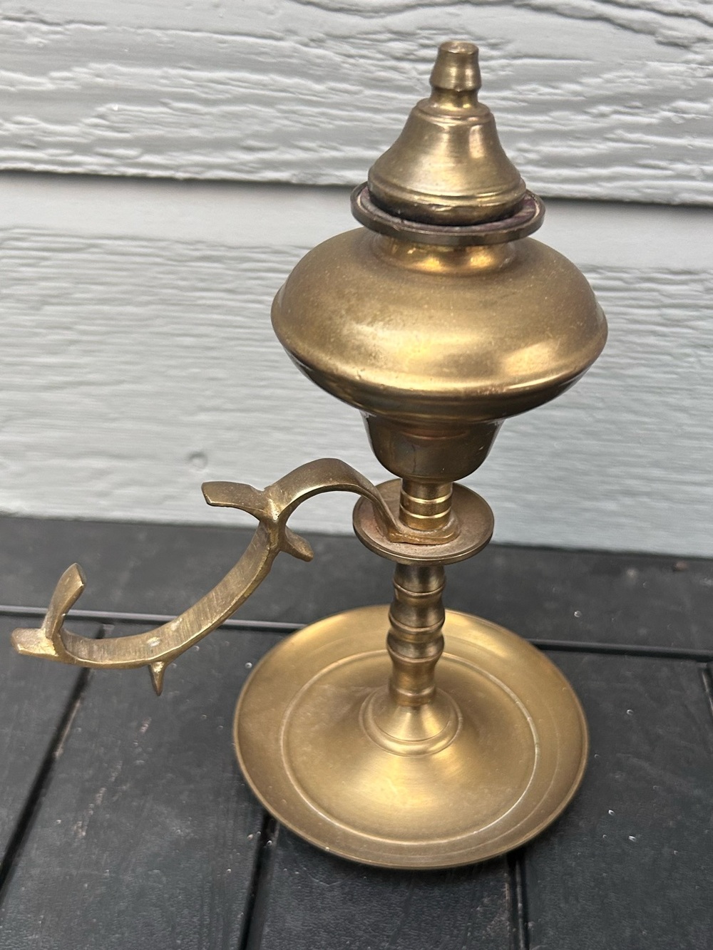 Vintage Brass Scrolled Handle Oil Lamp Drip Pan Handheld Rustic Decor